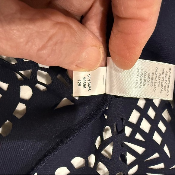 Spense V-neck Sleeveless Dress Laser Cut Pleated Party Wedding Navy Women’s Sz 8 - Picture 12 of 13